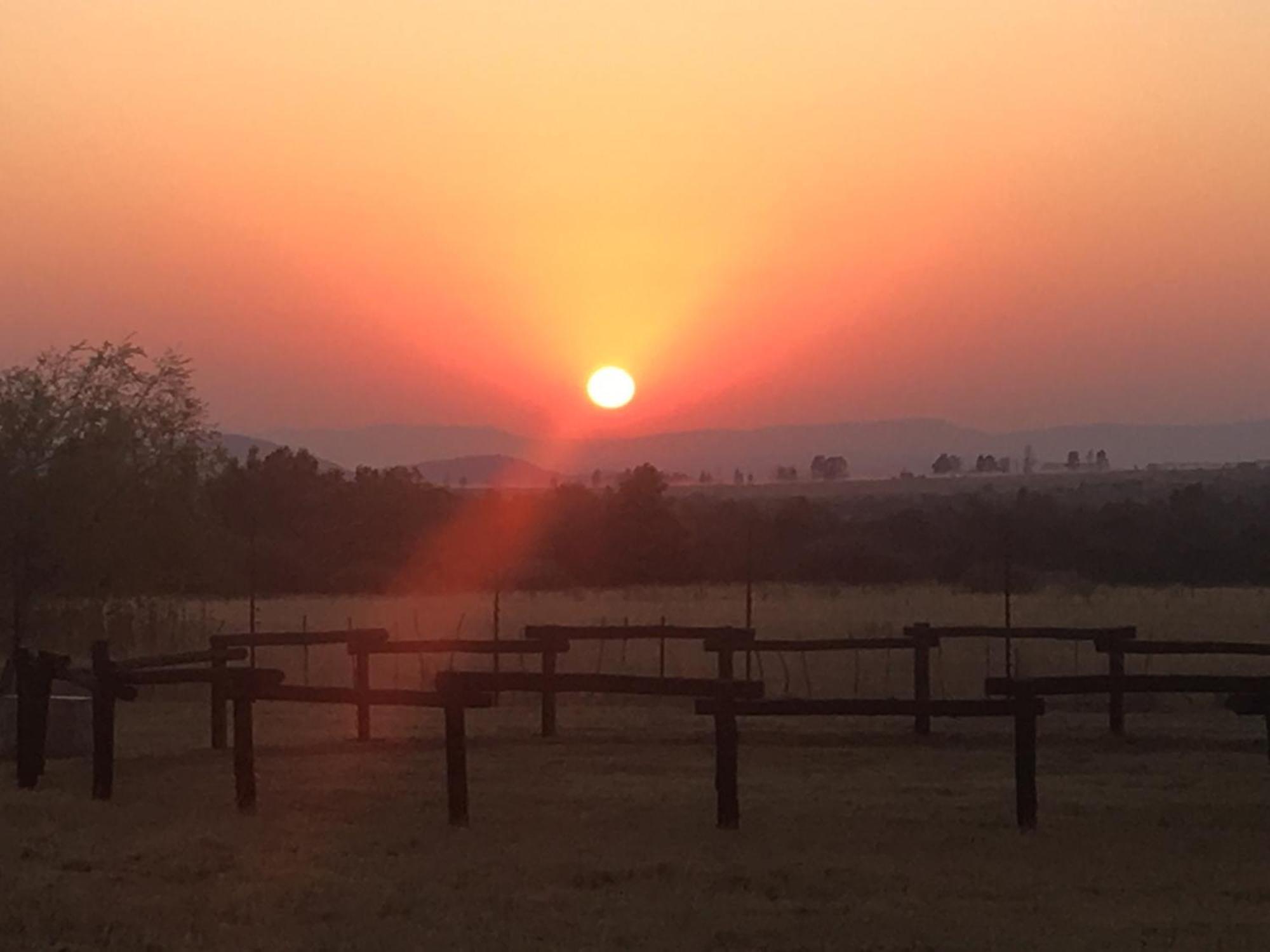 Sanctuary Life Guest Farm Hotel Magaliesburg Bagian luar foto